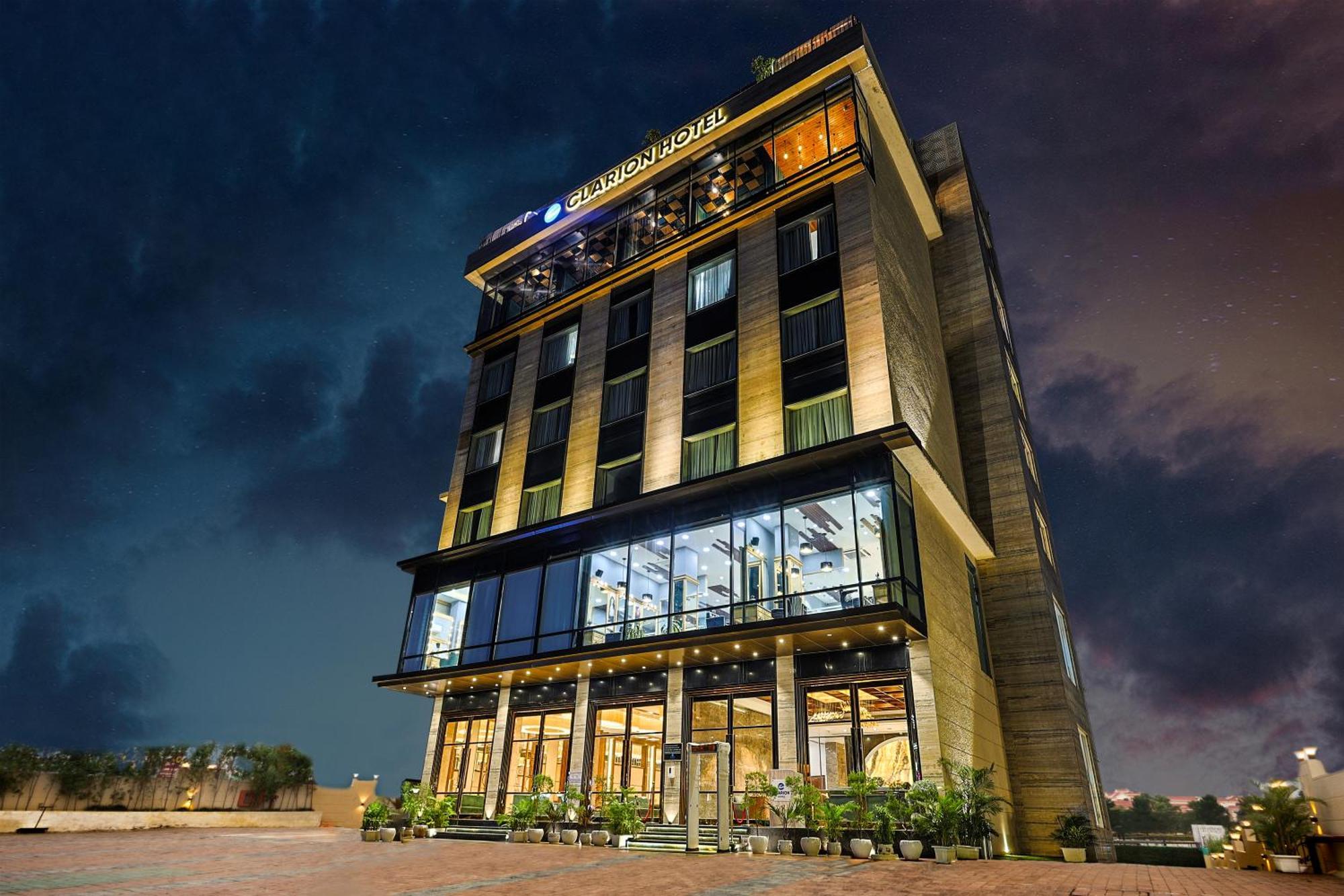 Hotel Clarks Collection Epicure Dehradun Exterior foto