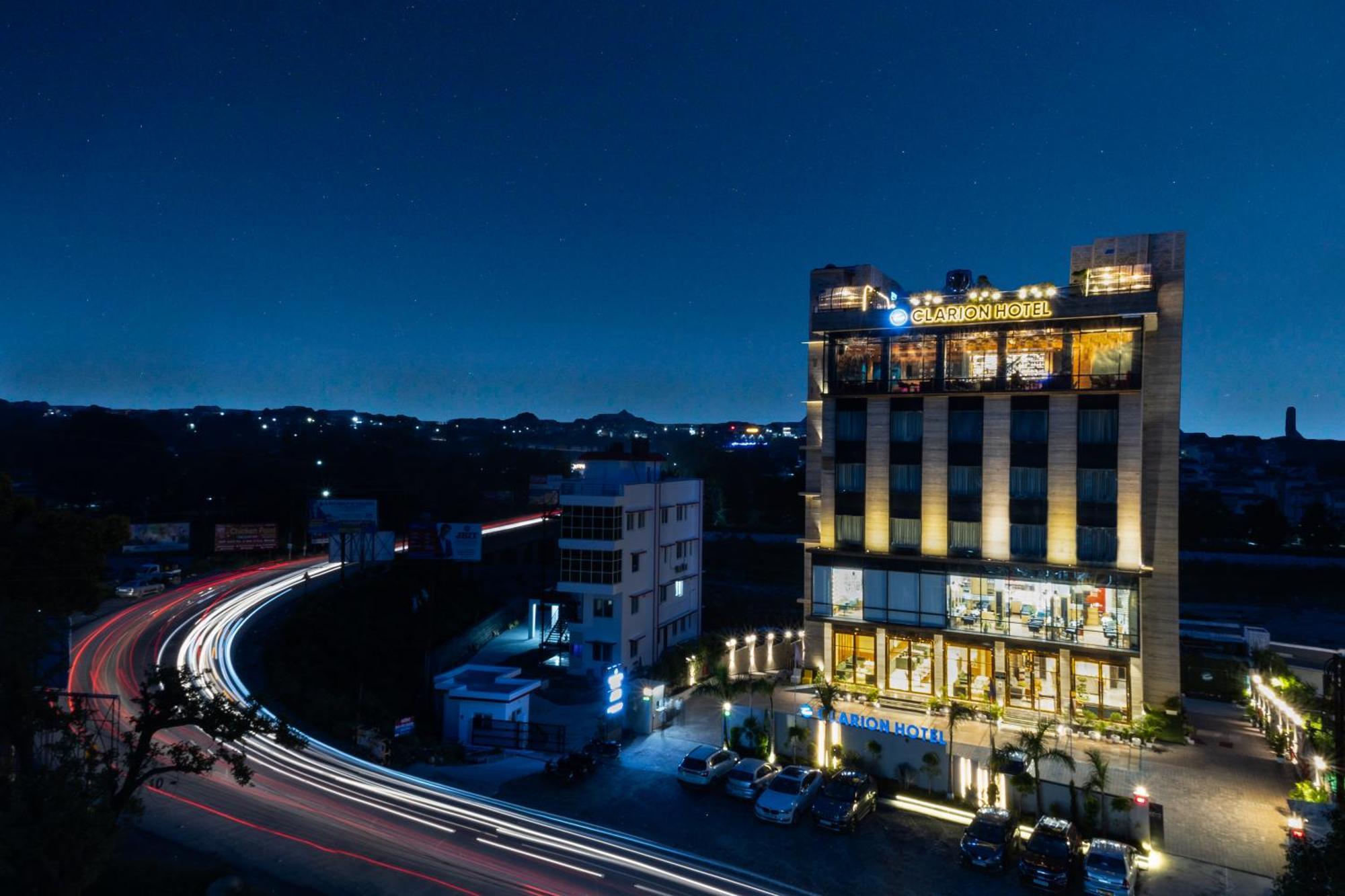 Hotel Clarks Collection Epicure Dehradun Exterior foto